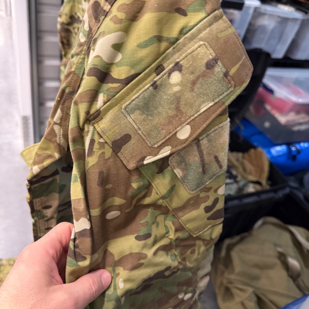 Patagonia PCU Level 9 Field Top, Multicam, Large/Regular - Picture 5 of 7